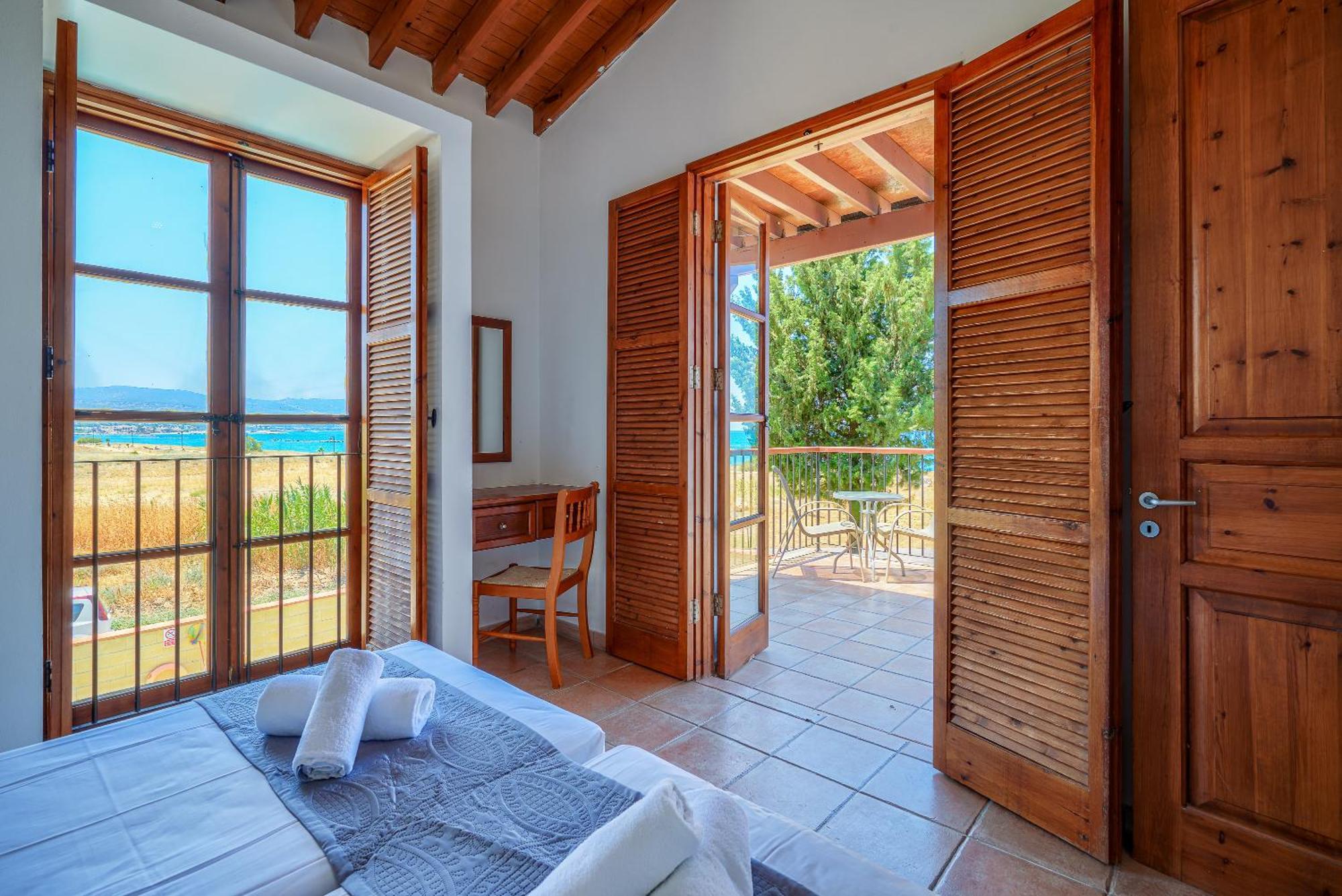 The Olympians Villas Polis Dış mekan fotoğraf